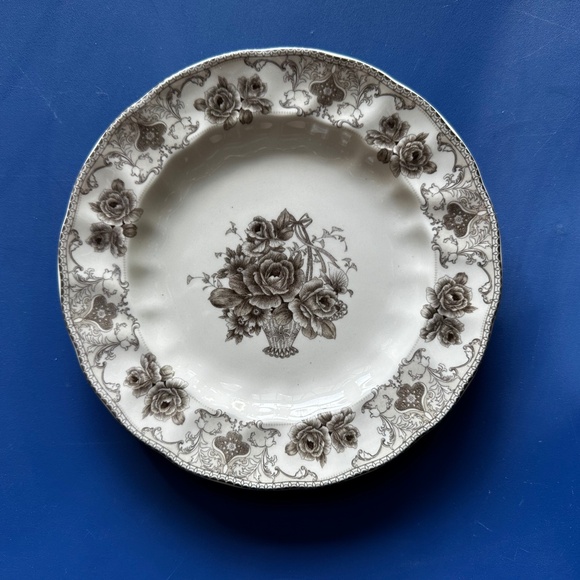 Palate and Plate Modern Transferware Bread Plate Grey & Cream Floral - Picture 1 of 3